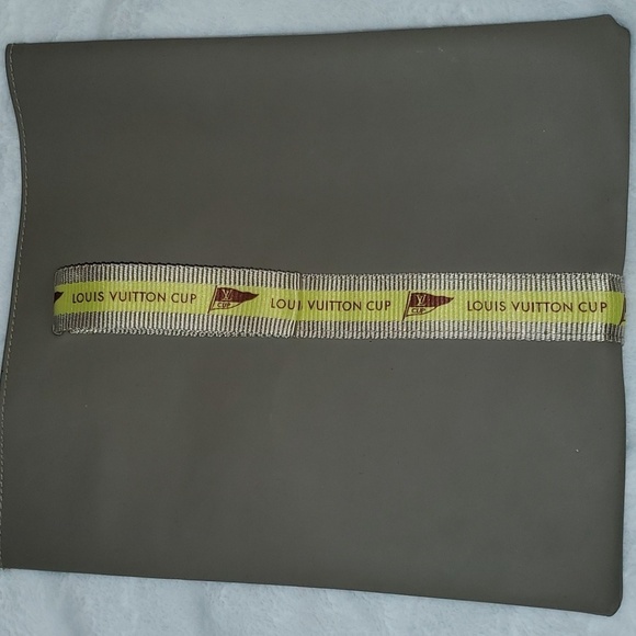 Louis Vuitton LV World Cup Limited Edition Pouch Tote Bag - Picture 8 of 8